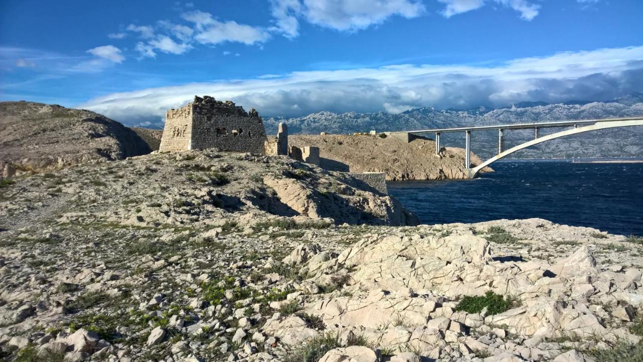 Haus Toni Lägenhet Ražanac Exteriör bild