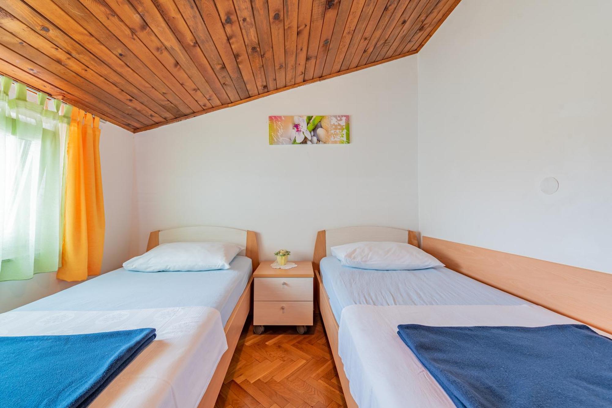 Haus Toni Lägenhet Ražanac Exteriör bild