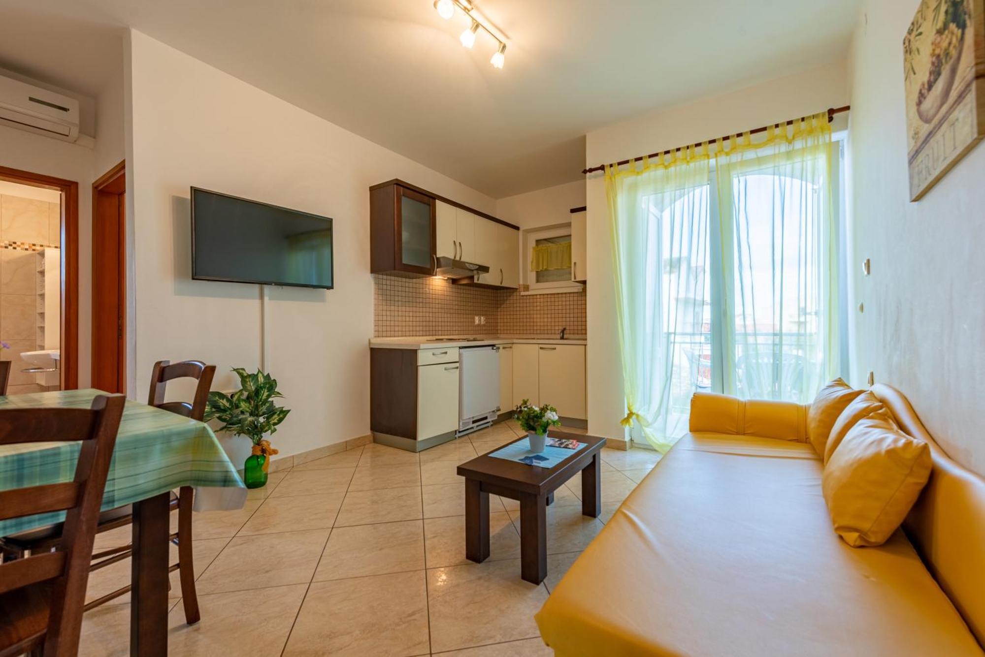 Haus Toni Lägenhet Ražanac Exteriör bild